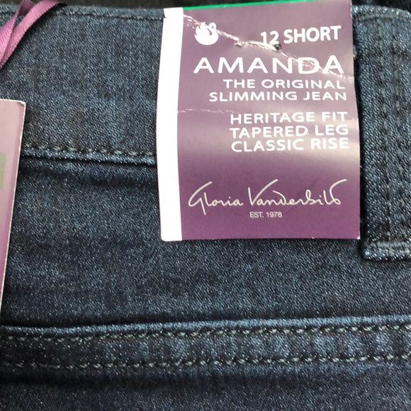 Gloria Vanderbilt® Amanda Classic Fit Tapered Leg - Picture 3 of 6